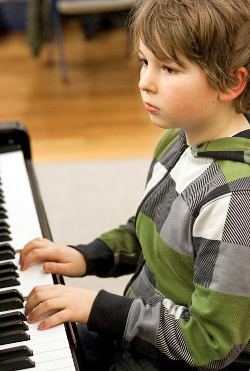 Junger Klavierspieler, Foto: E. Hänsch